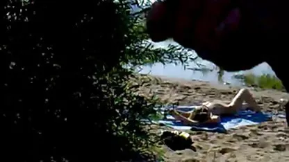 Toket besar MILF video seks jepang gratis lady Sonia minyak